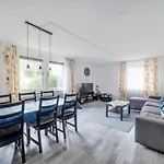 Apartment Cozy With Garden, Balcony And Parking Area In *