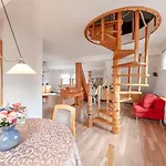 Cozy With Garden, Balcony And Parking Area In Appartement *