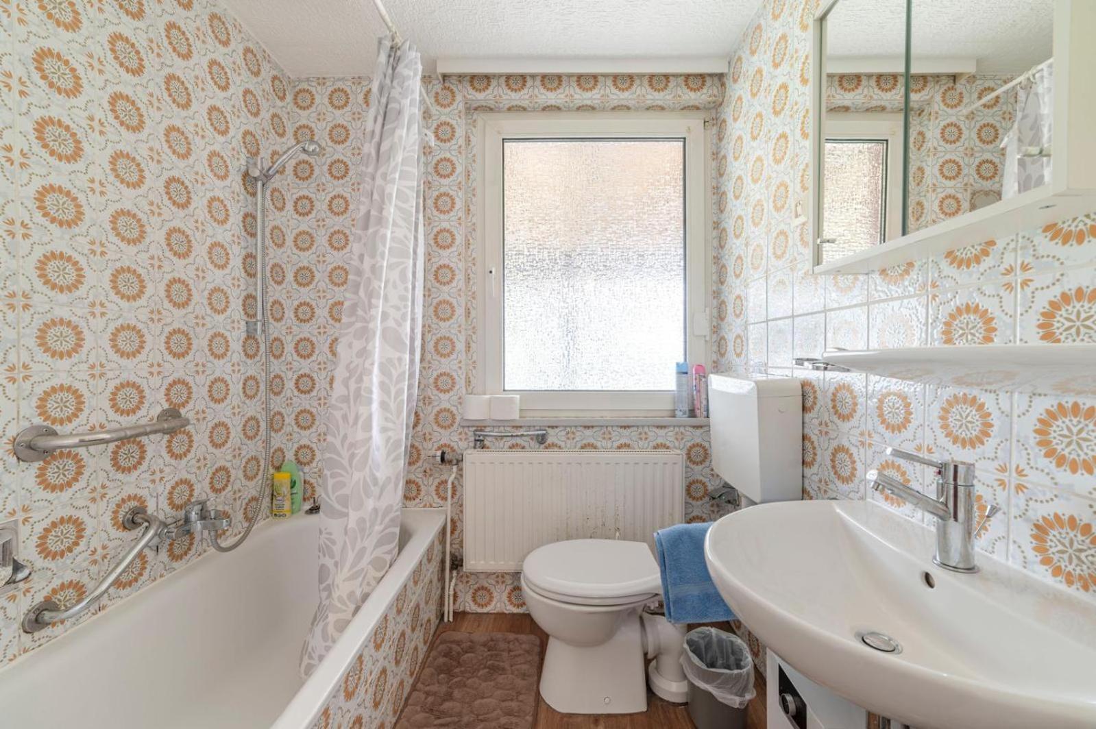 Apartment Cozy With Garden, Balcony And Parking Area In